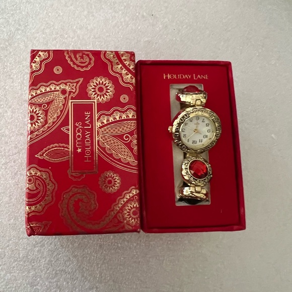 Macy’s brand beautiful watch nwt in original box as gift - Picture 1 of 4